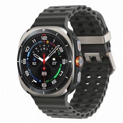 Samsung Galaxy Watch Ultra LTE Titanium Silver Black Strap