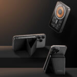 Momax Q.Mag Power 8 5000mAh Magnetic Wireless Battery with Stand - Image 3