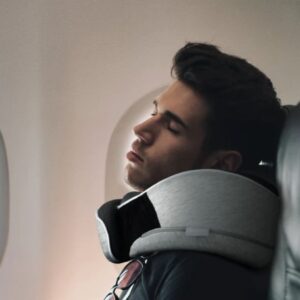 Momax 1-World Ergonomic Travel Pillow - Image 3